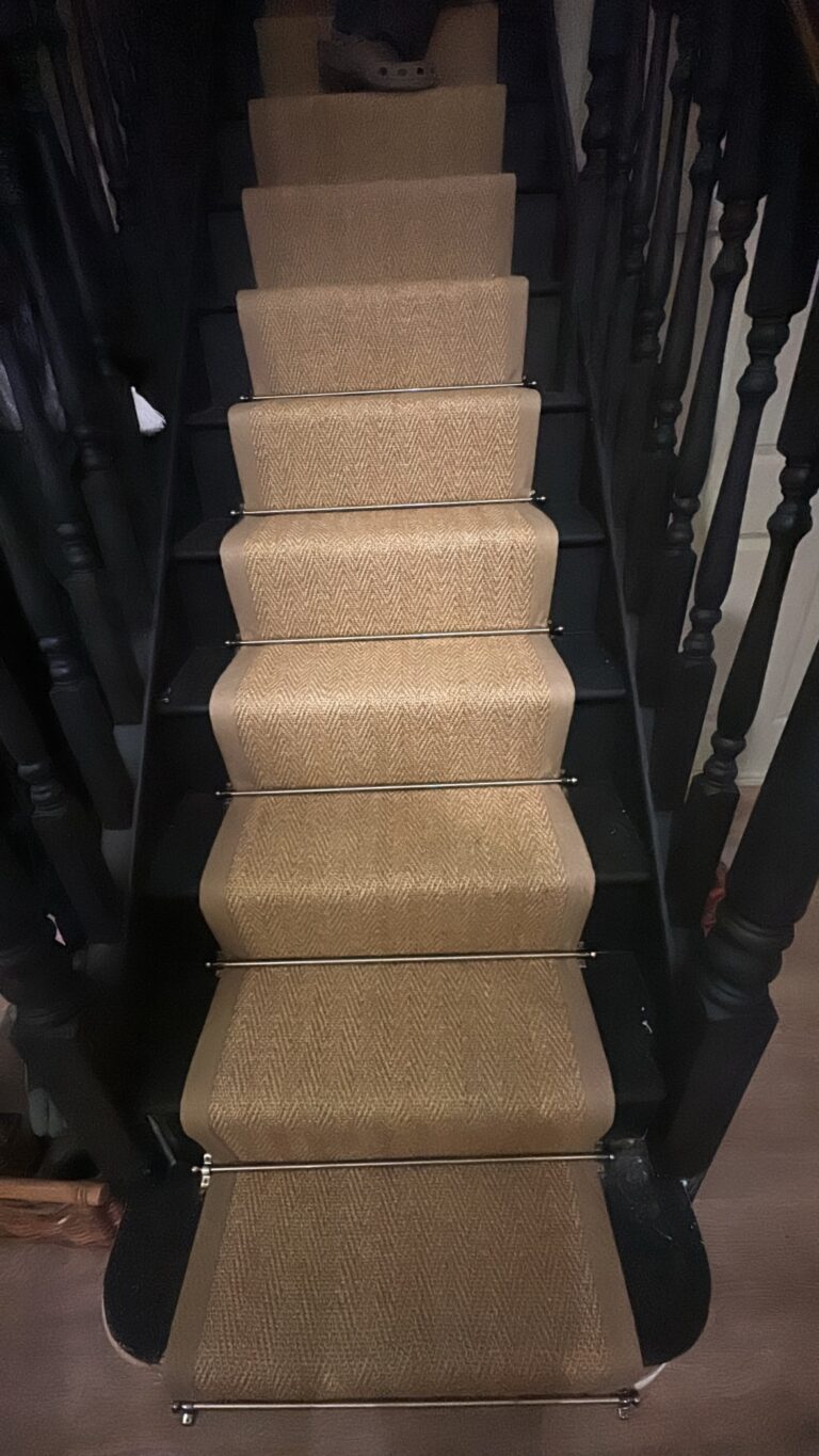 Stair runners — installation detail 27